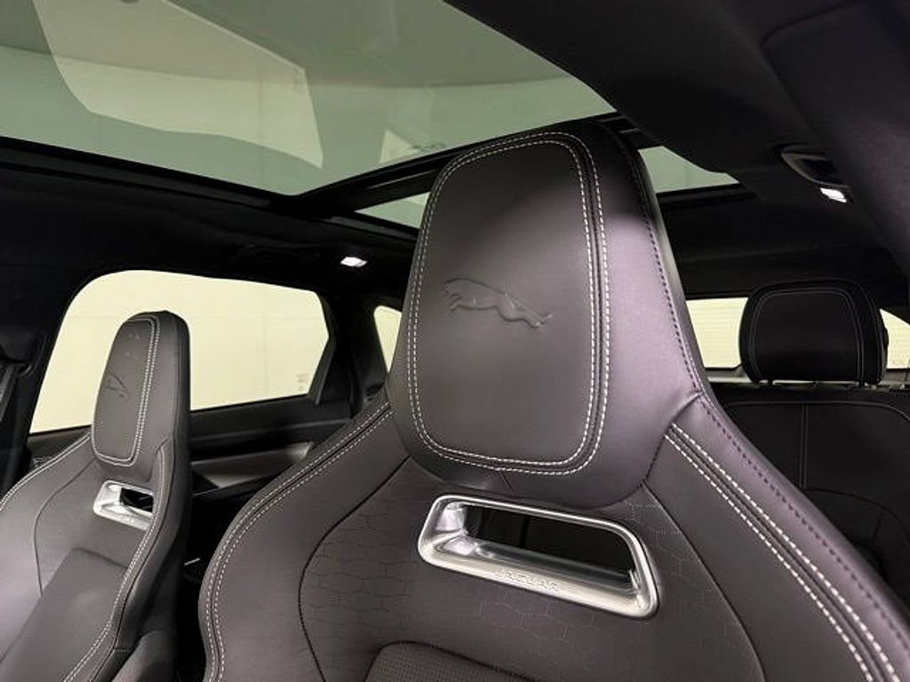 New 2026 Jaguar F-PACE R-Dynamic S AWD/4WD image 31