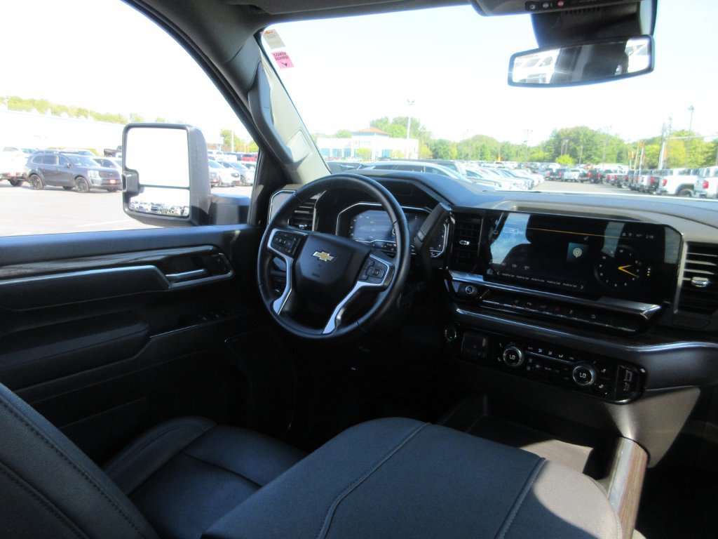Certified 2025 Chevrolet Silverado 2500 LT w/ Z71 Chrome Sport Edition AWD/4WD image 24