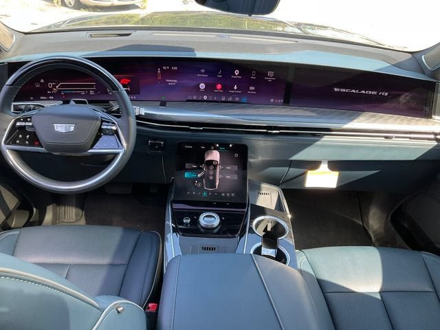 New 2025 Cadillac Escalade IQ Luxury 2 AWD/4WD image 14