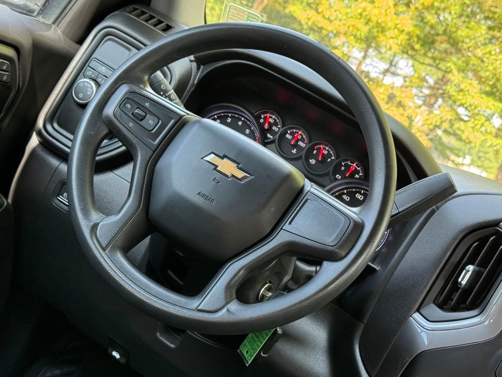 Used 2020 Chevrolet Silverado 1500 Custom w/ Custom Value Package image 14