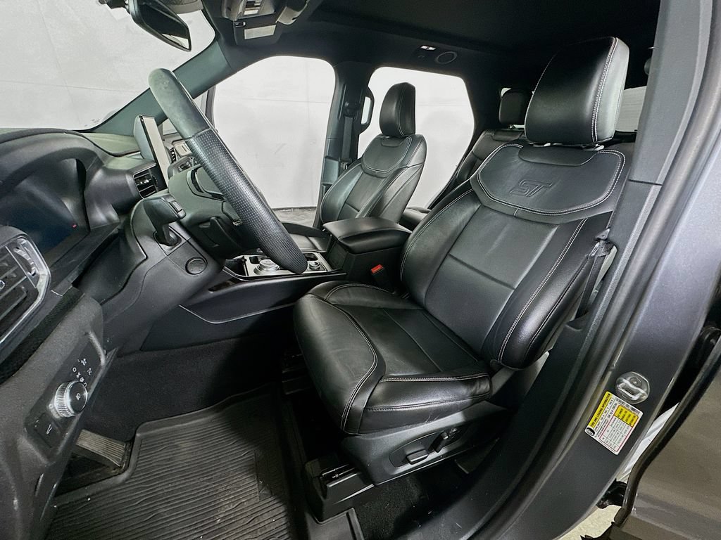 Used 2021 Ford Explorer ST w/ Equipment Group 401A AWD/4WD image 18