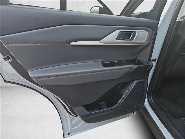 New 2026 Ford Explorer Active image 13