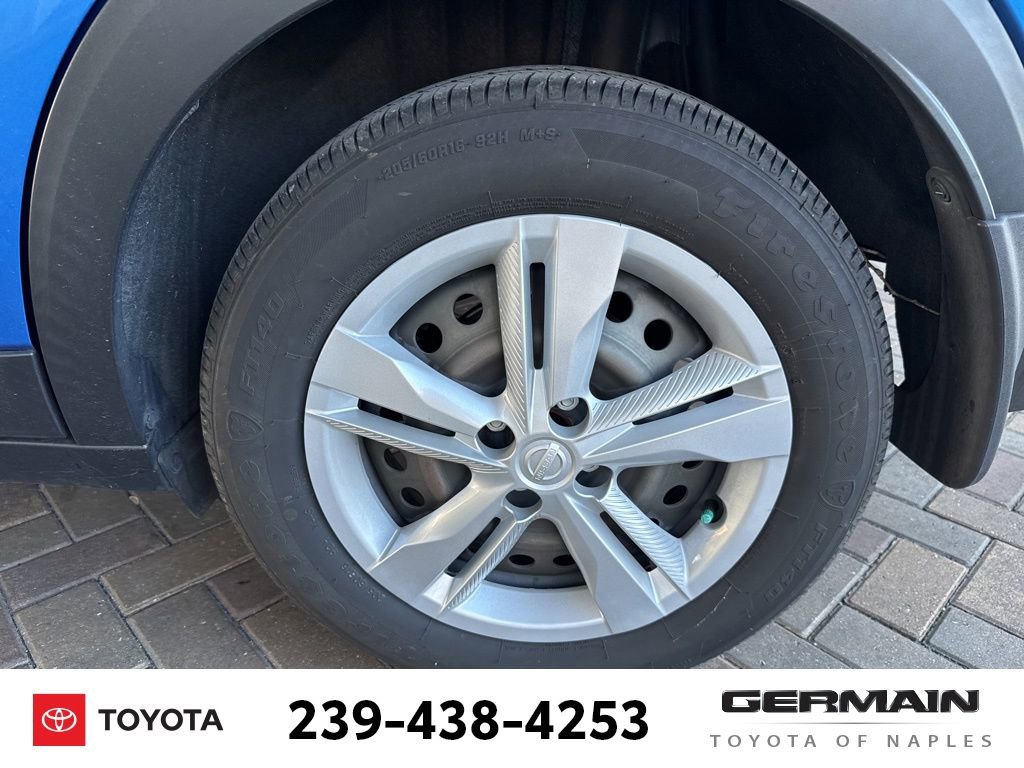 Used 2023 Nissan Kicks S image 12