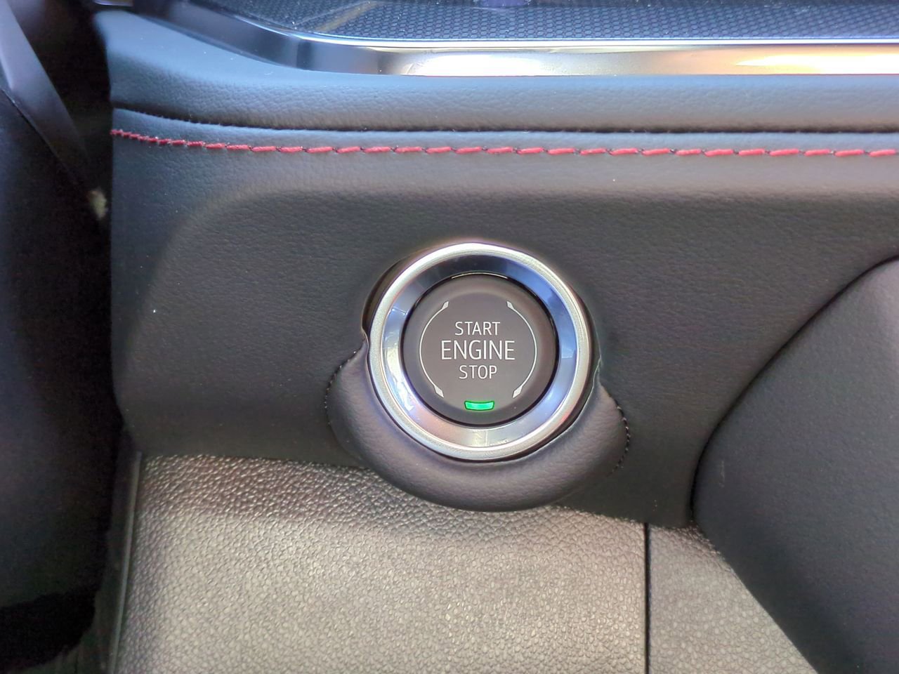 New 2026 Chevrolet Suburban RST image 17