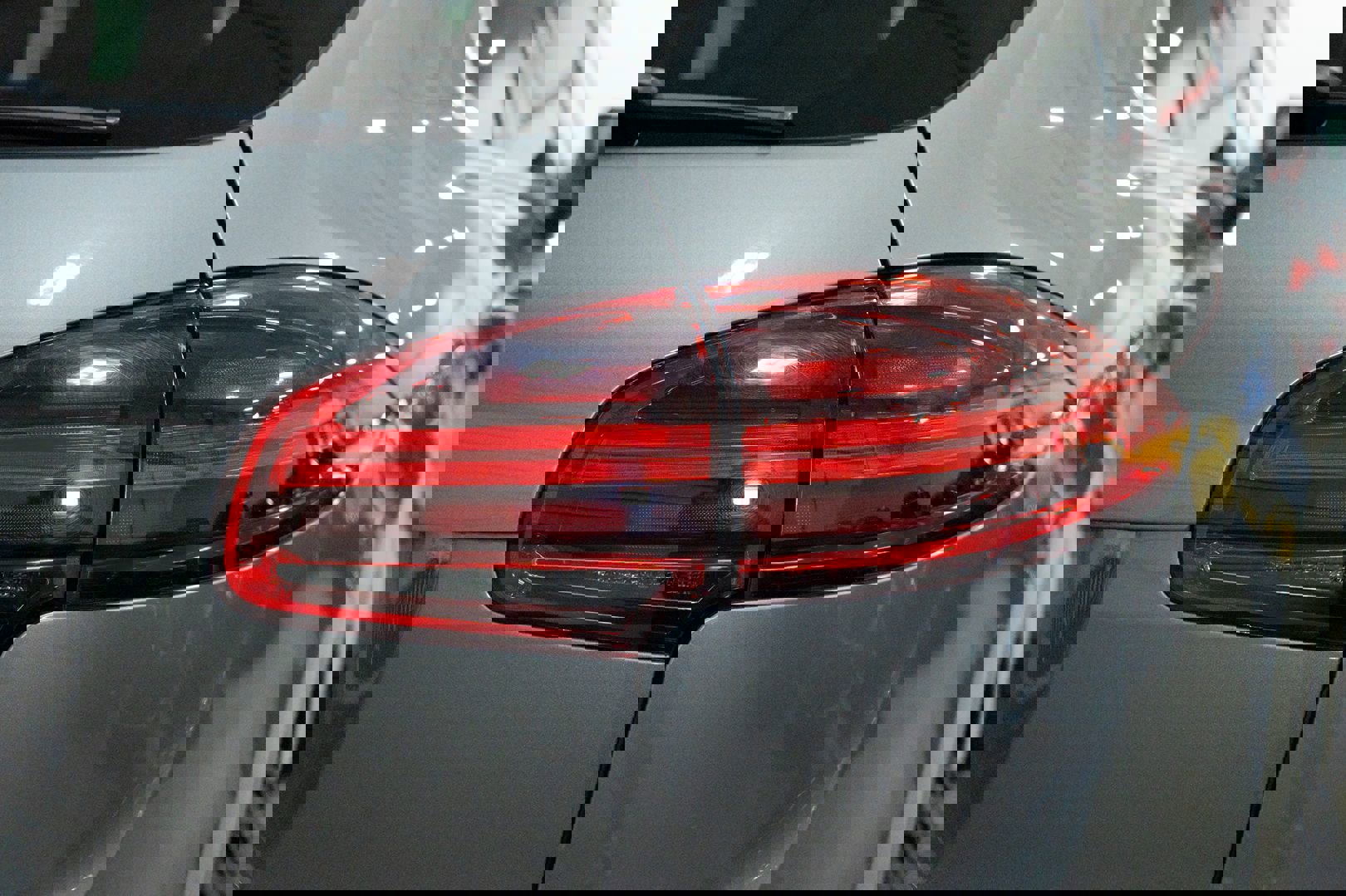 Used 2016 Porsche Cayenne image 12