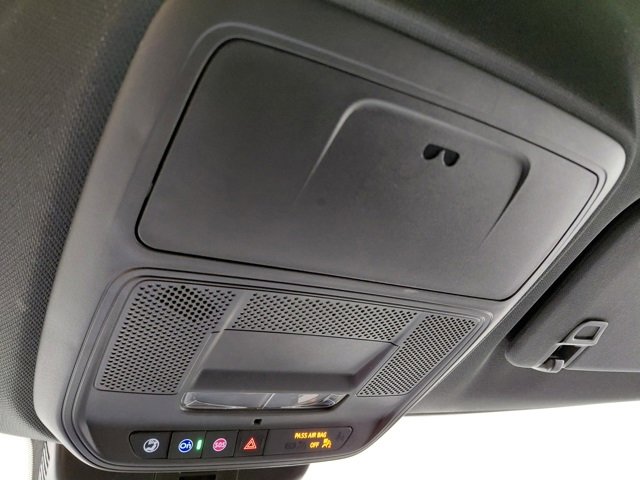 Used 2025 Buick Enclave Preferred image 40