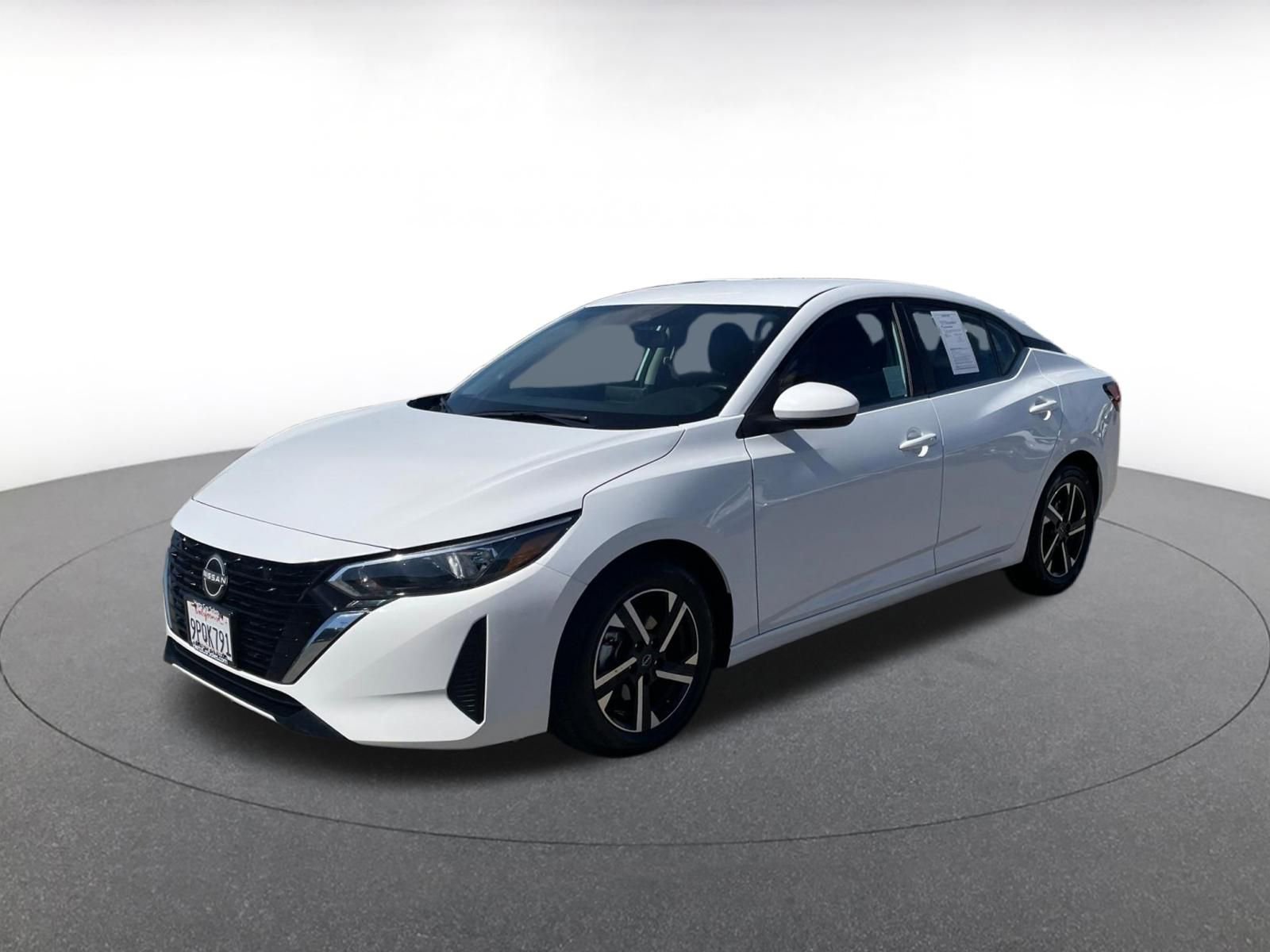 Used 2025 Nissan Sentra SV image 4