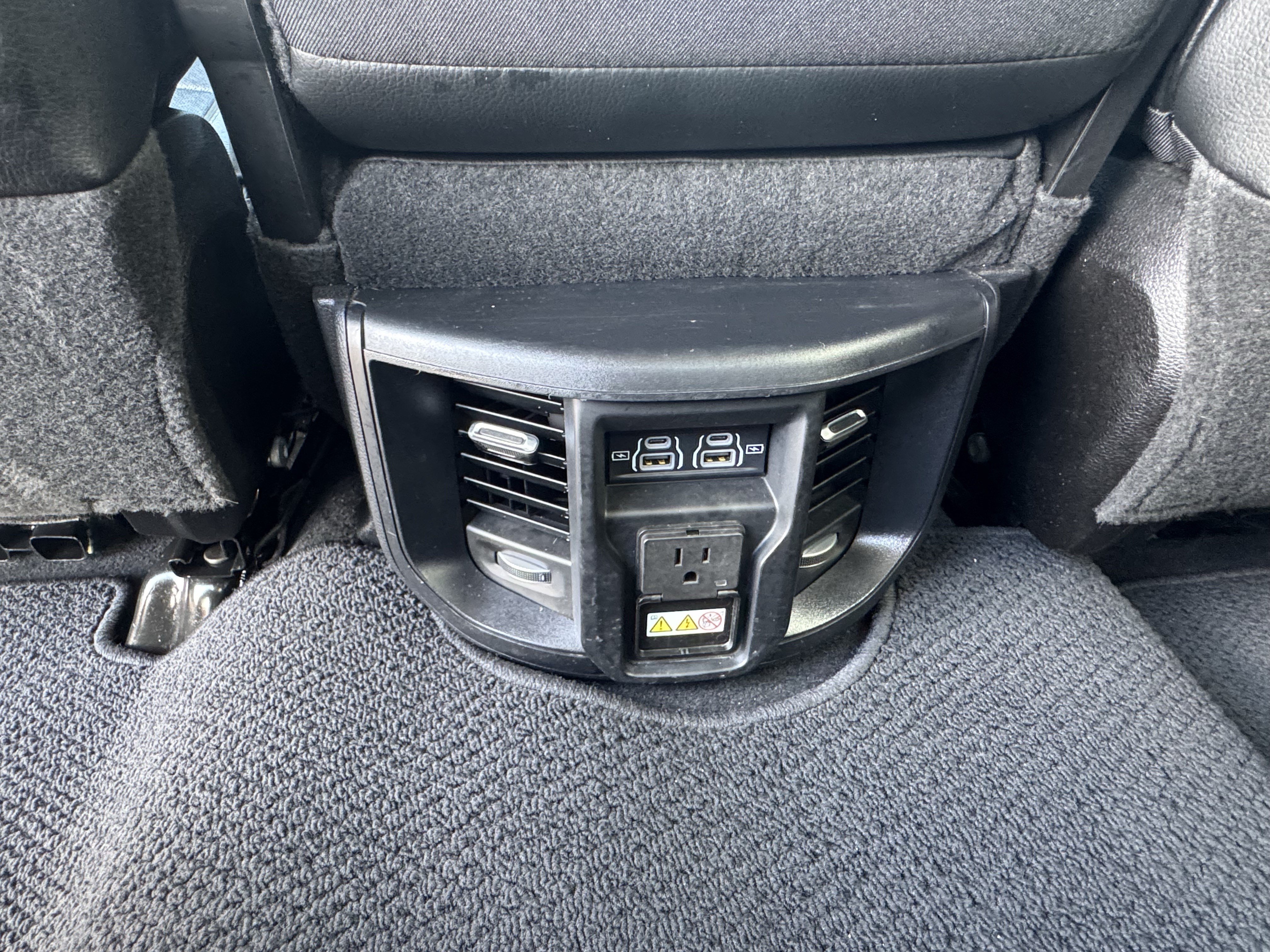 Used 2024 RAM 2500 Laramie AWD/4WD image 24