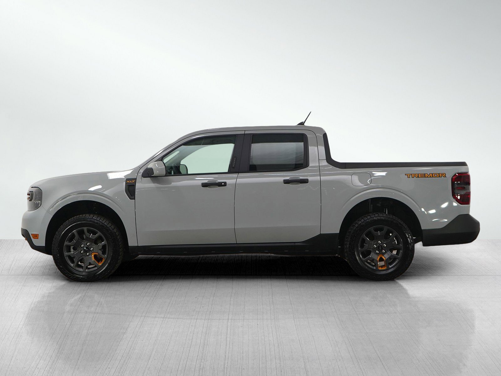 Used 2023 Ford Maverick Tremor w/ Tremor Off-Road Package image 2