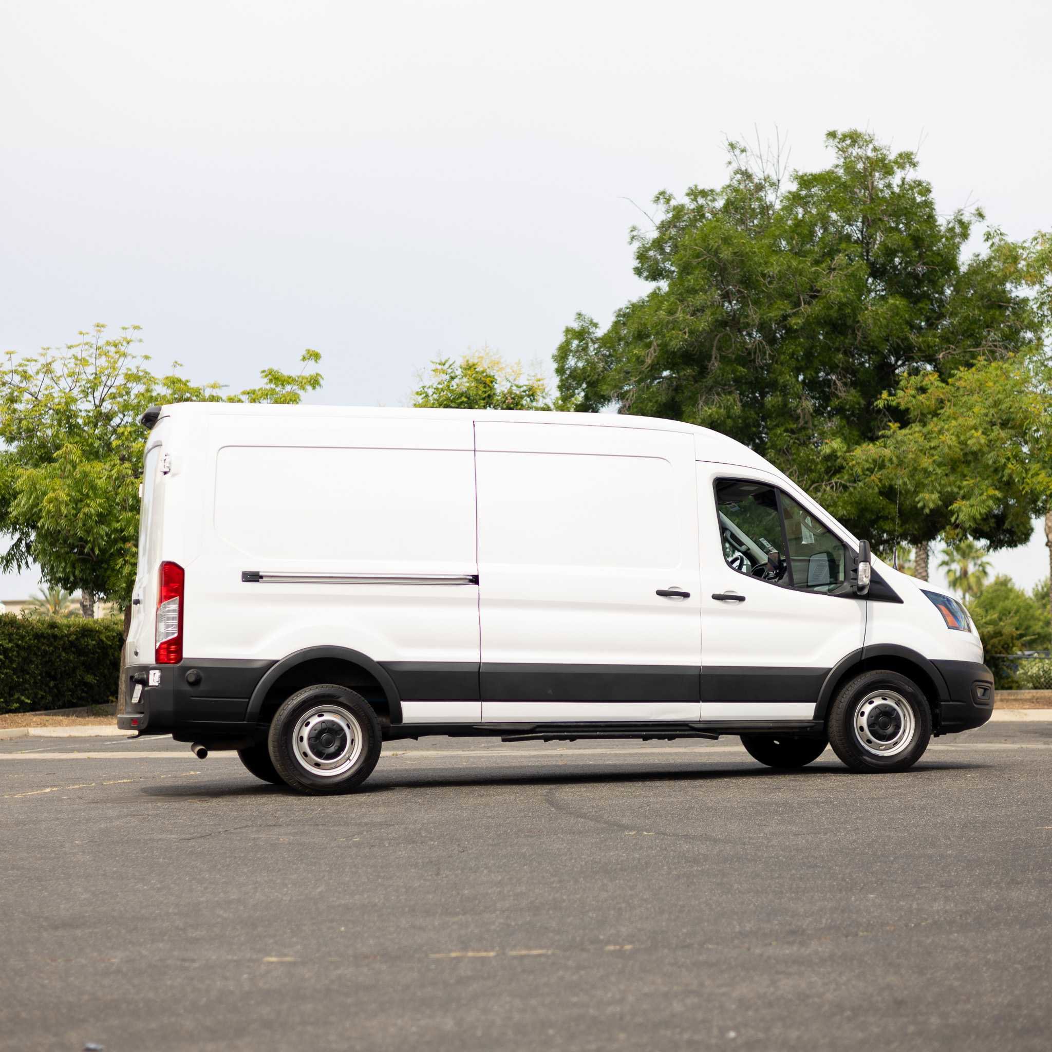 Used 2020 Ford Transit 250 Medium Roof image 8