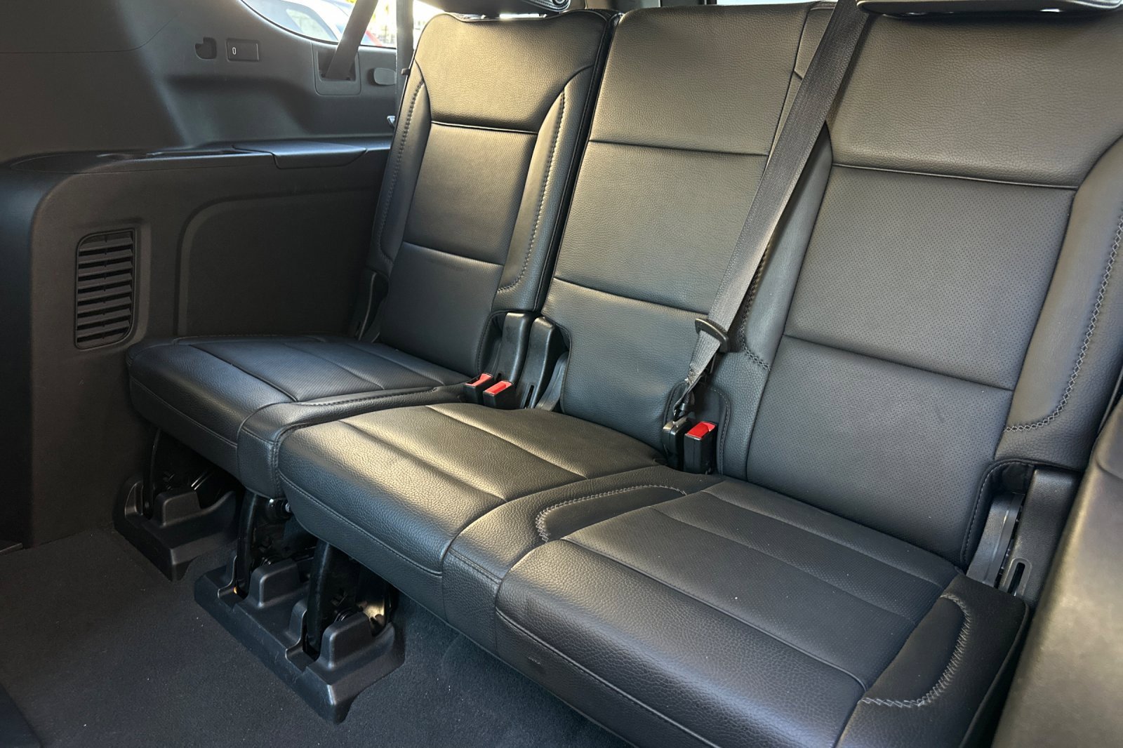 Used 2021 GMC Yukon XL Denali w/ LPO, Illumination Package image 17