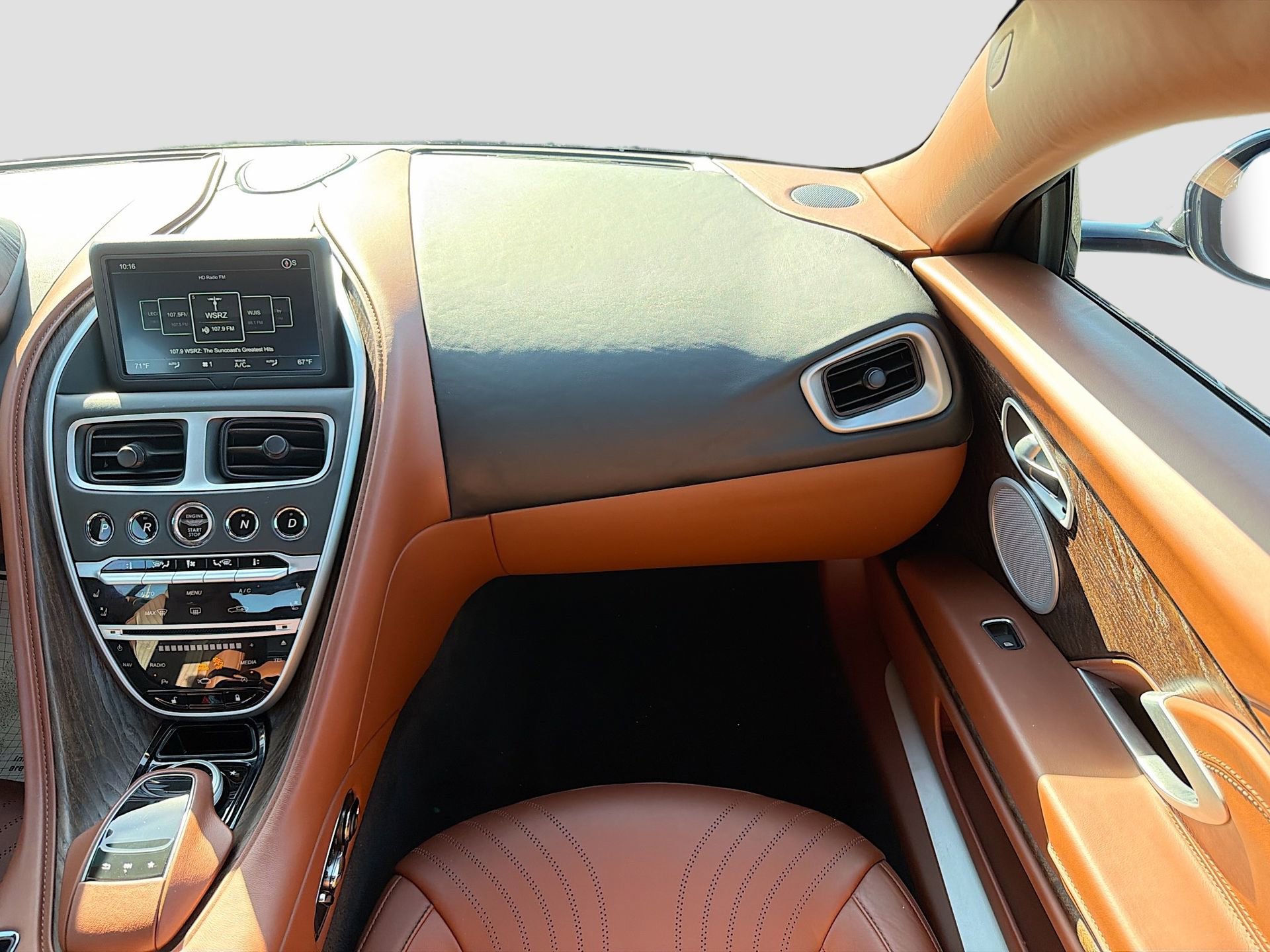 Used 2018 Aston Martin DB11 V12 image 19