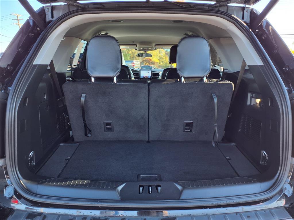 Used 2023 Ford Explorer XLT w/ Equipment Group 202A image 21