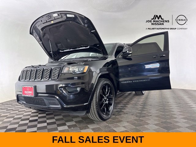 Used 2019 Jeep Grand Cherokee Altitude AWD/4WD image 21
