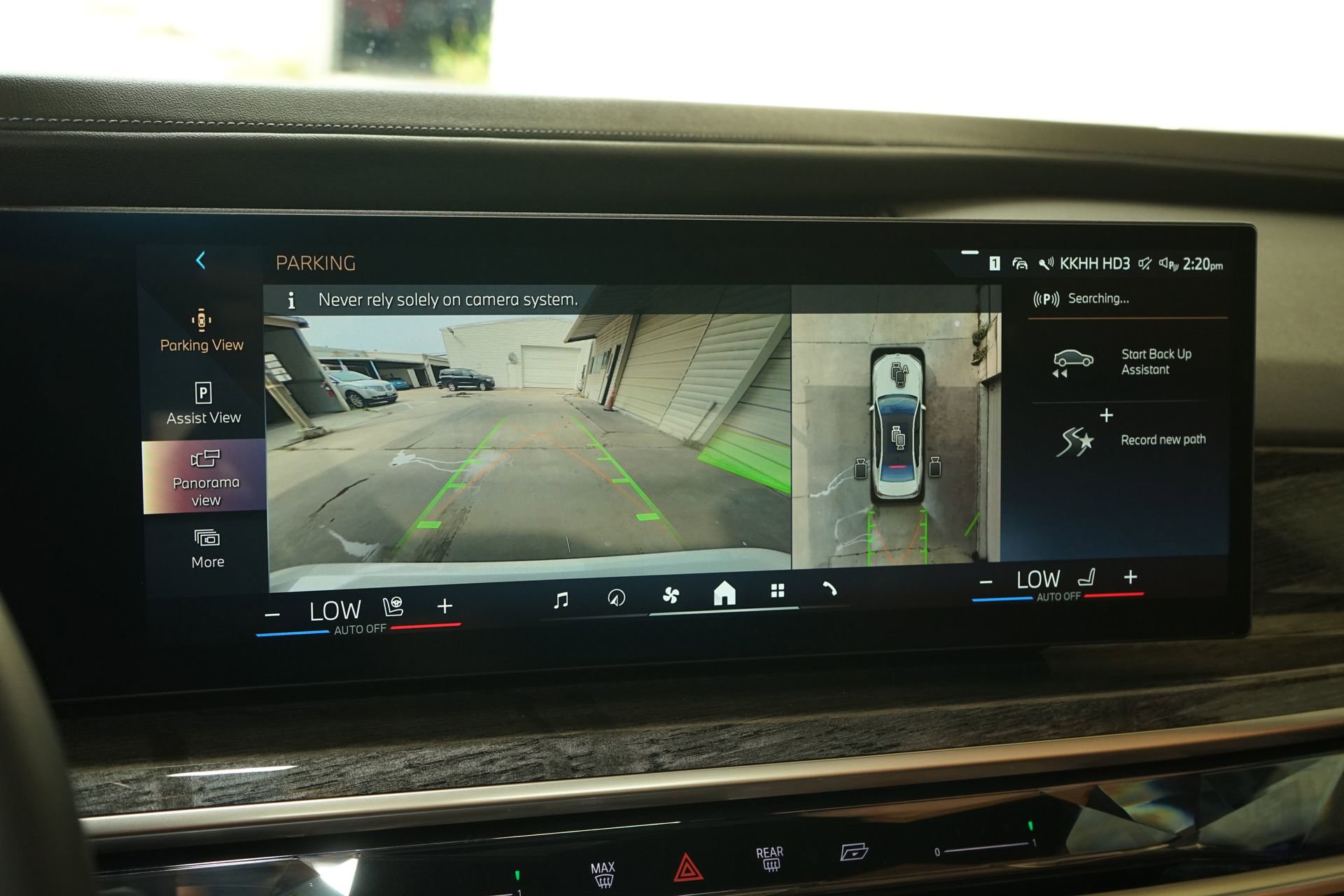 Used 2023 BMW 740i RWD image 18