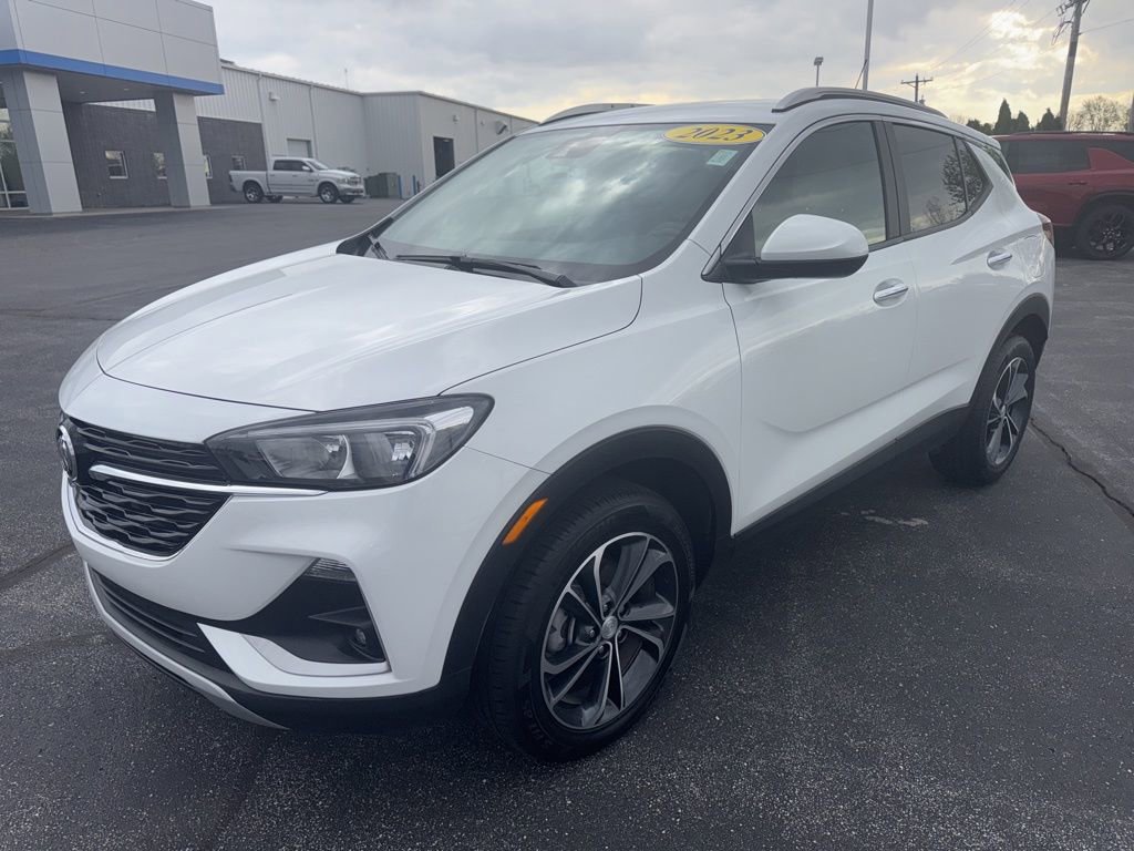 Used 2023 Buick Encore GX Select AWD/4WD image 3