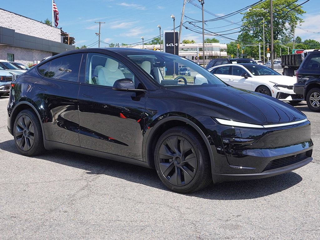 Used 2026 Tesla Model Y Long Range AWD/4WD image 2
