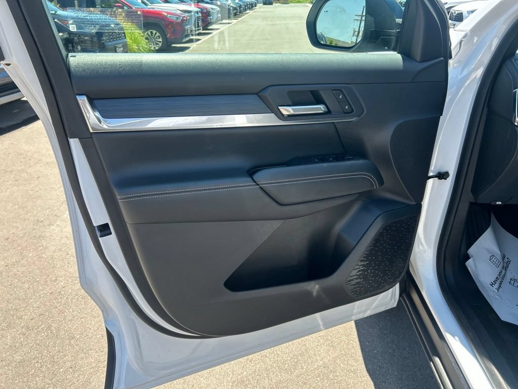 Used 2025 GMC Terrain Elevation AWD/4WD image 19