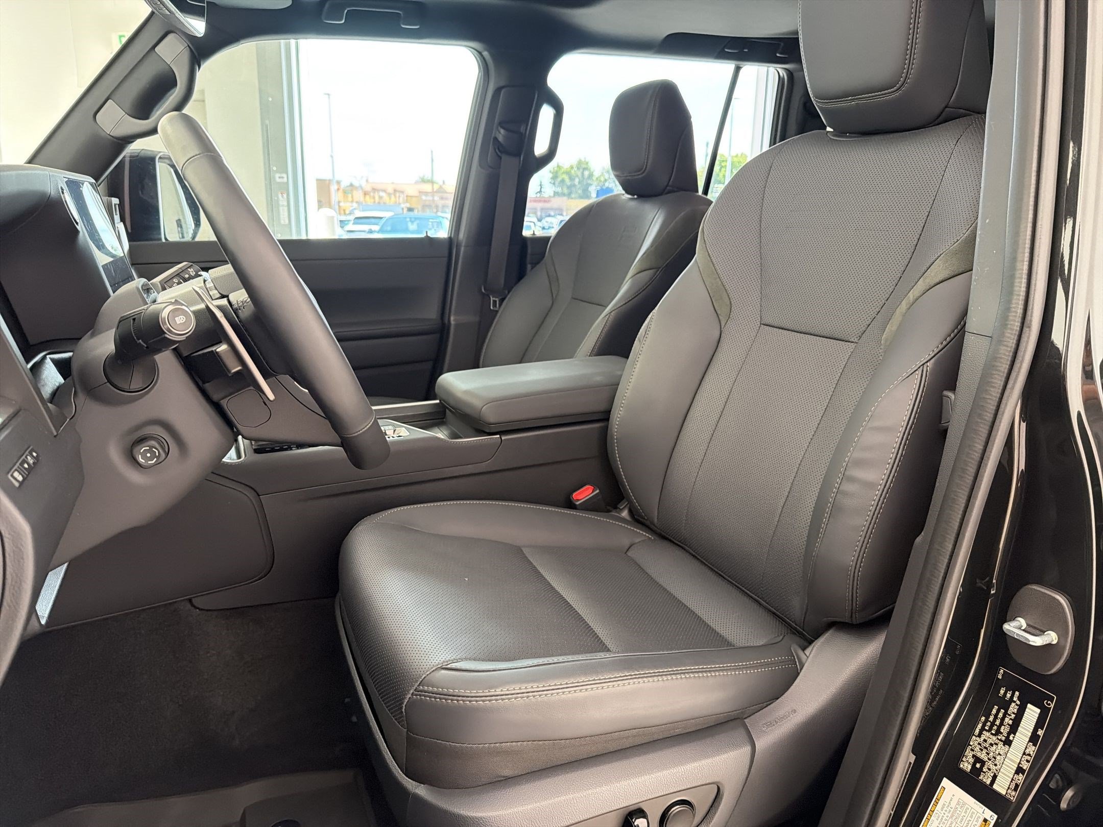 Used 2024 Lexus GX 550 AWD/4WD image 5