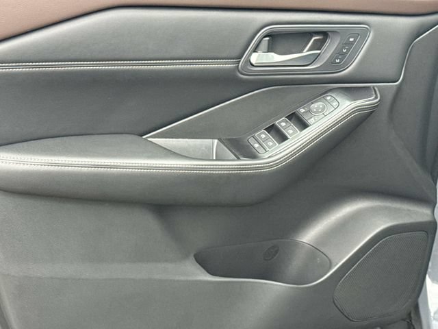 Certified 2023 Nissan Rogue SL w/ SL Premium Package FWD image 26