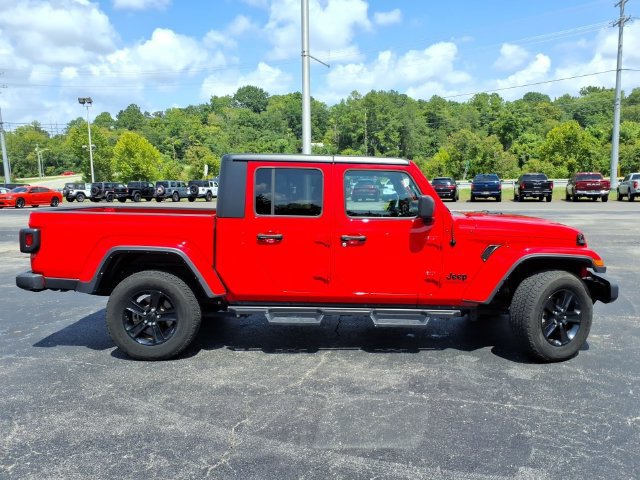 Used 2022 Jeep Gladiator Sport AWD/4WD image 2