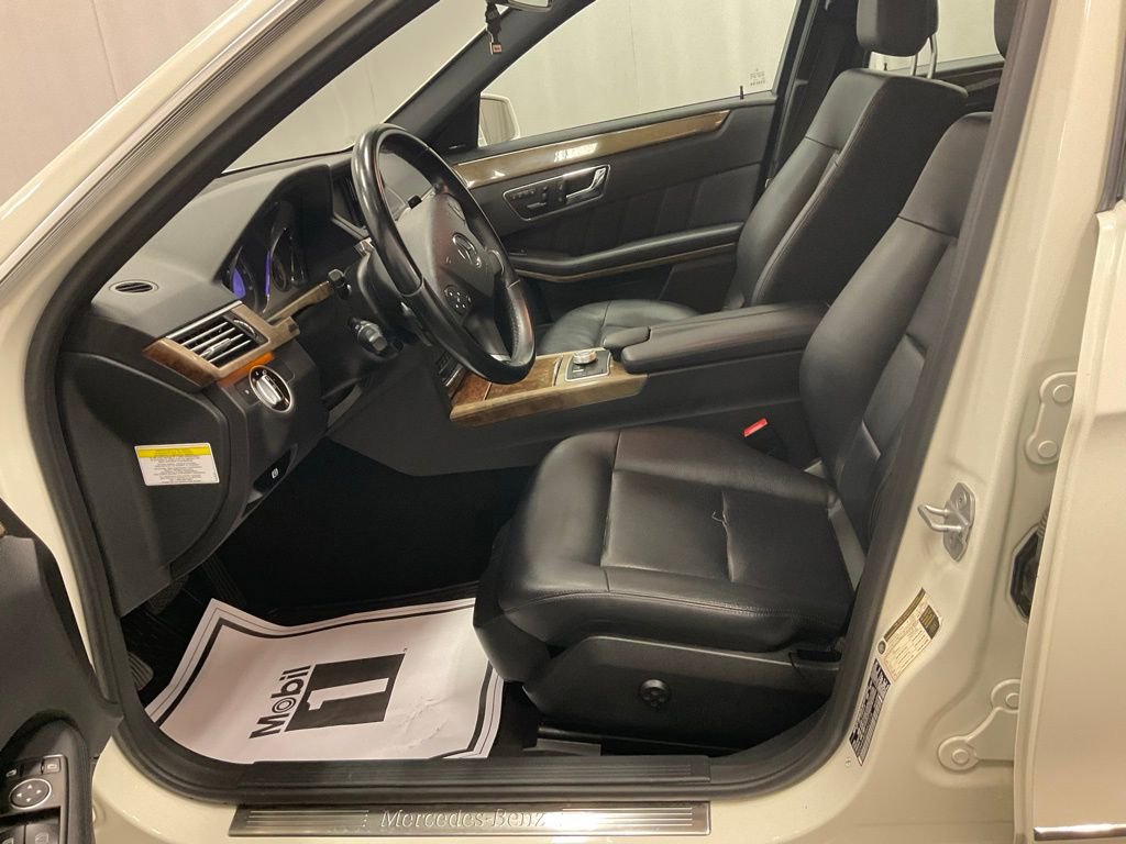 Used 2011 Mercedes-Benz E 350 4MATIC Sedan image 4