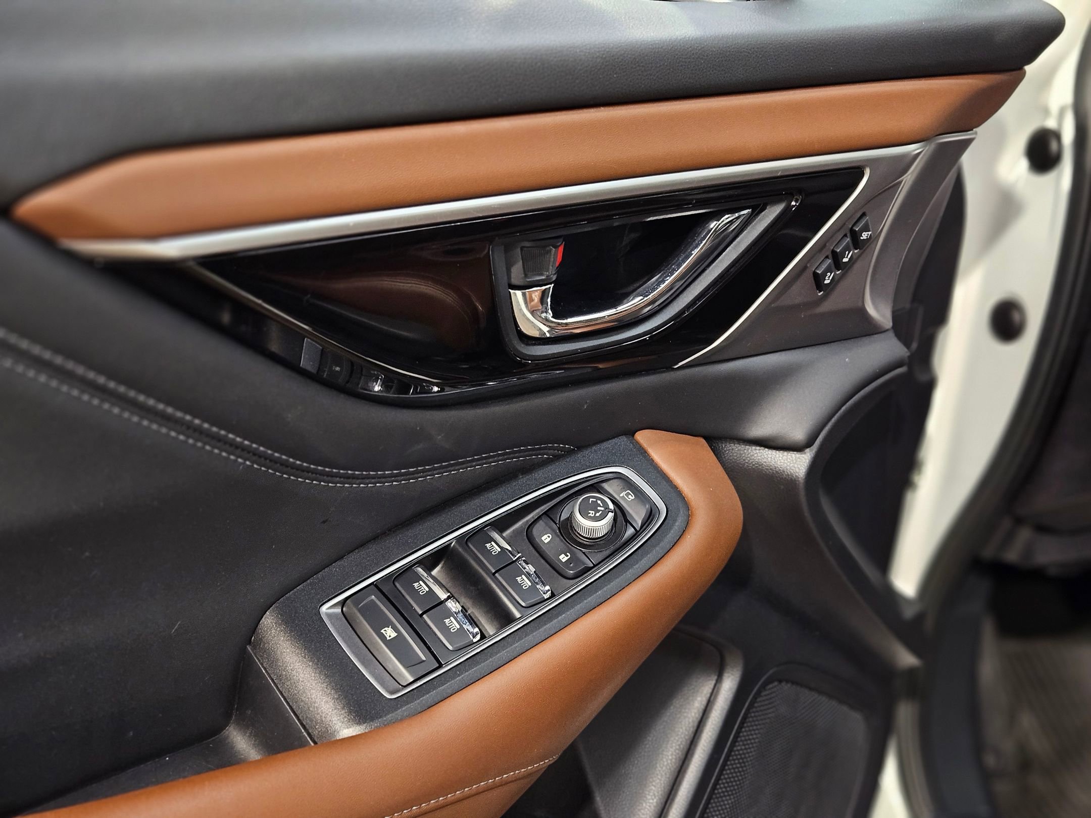 Used 2021 Subaru Outback Touring w/ Popular Package #2 image 21