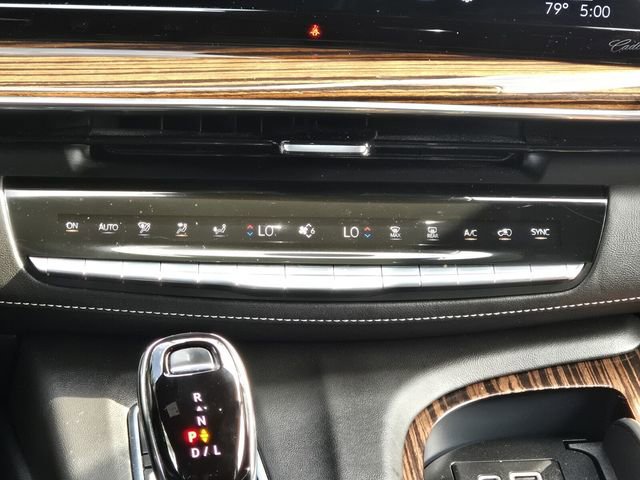 Used 2023 Cadillac Escalade Luxury AWD/4WD image 21