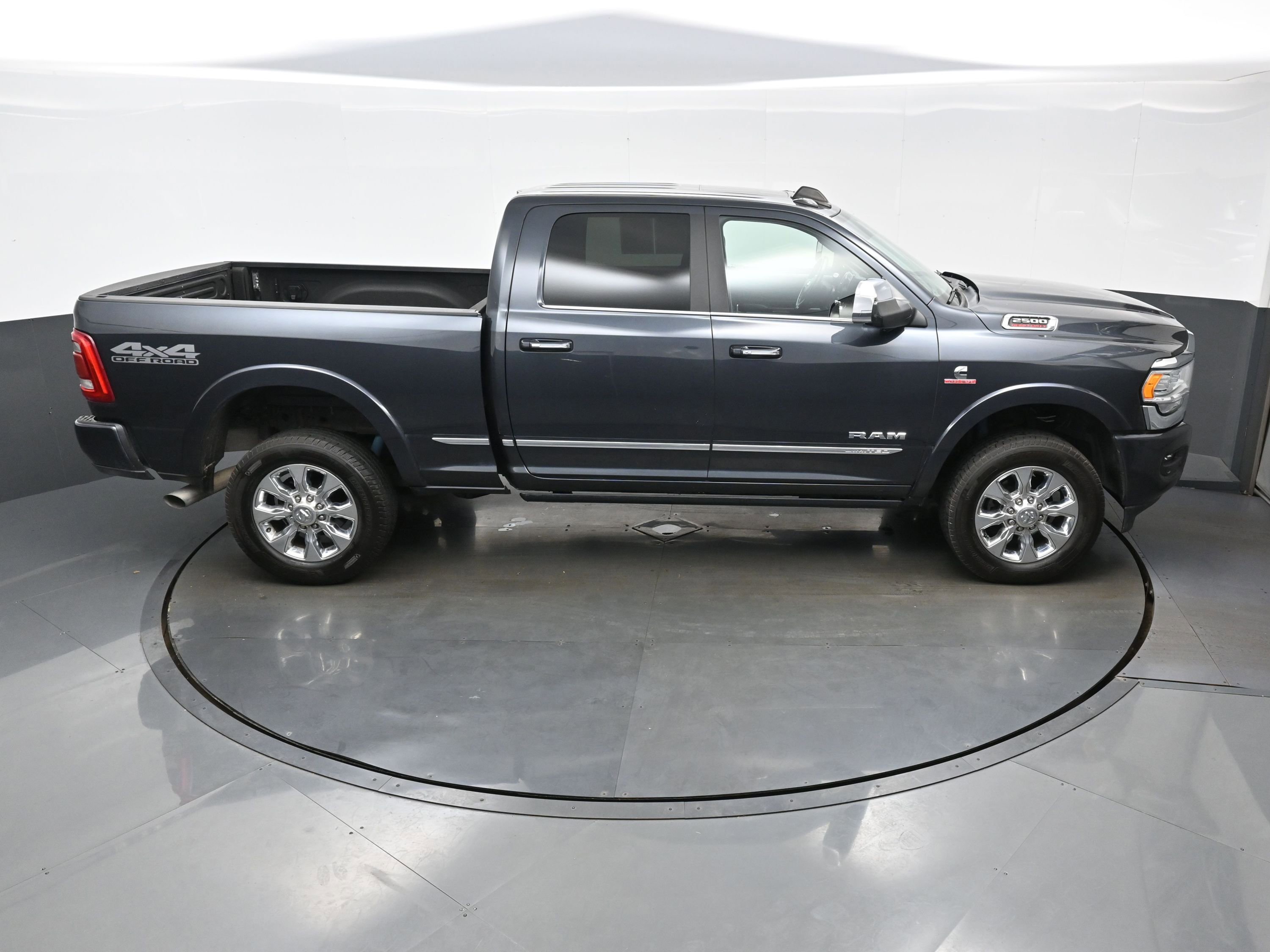 Used 2019 RAM 2500 Limited AWD/4WD image 38