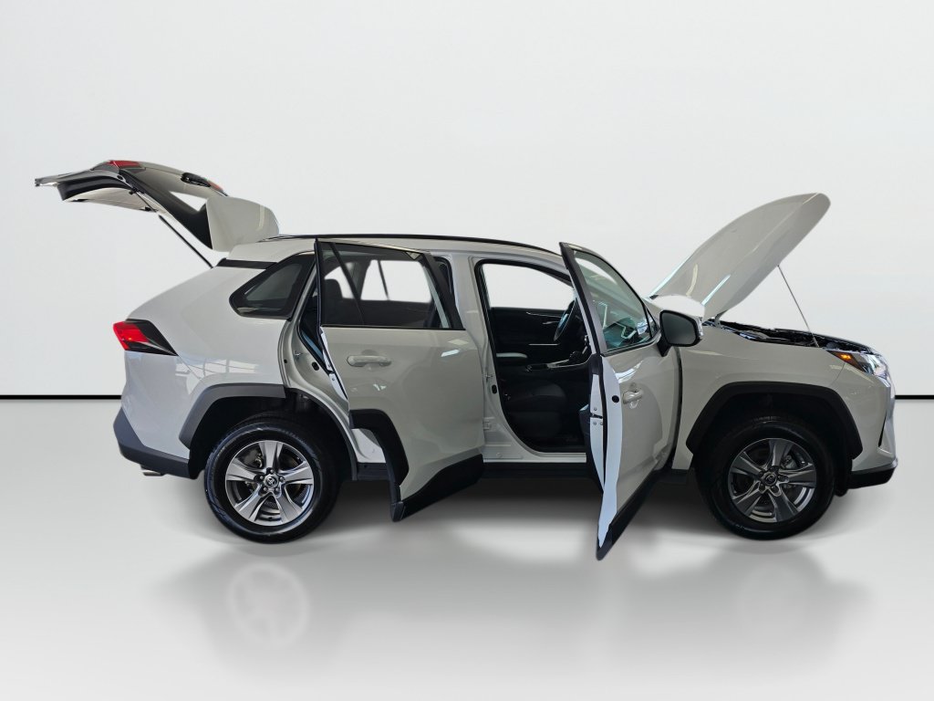 Certified 2025 Toyota RAV4 XLE AWD/4WD image 9