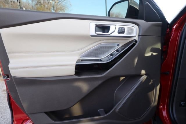 Used 2021 Ford Explorer Platinum w/ Equipment Group 601A image 19