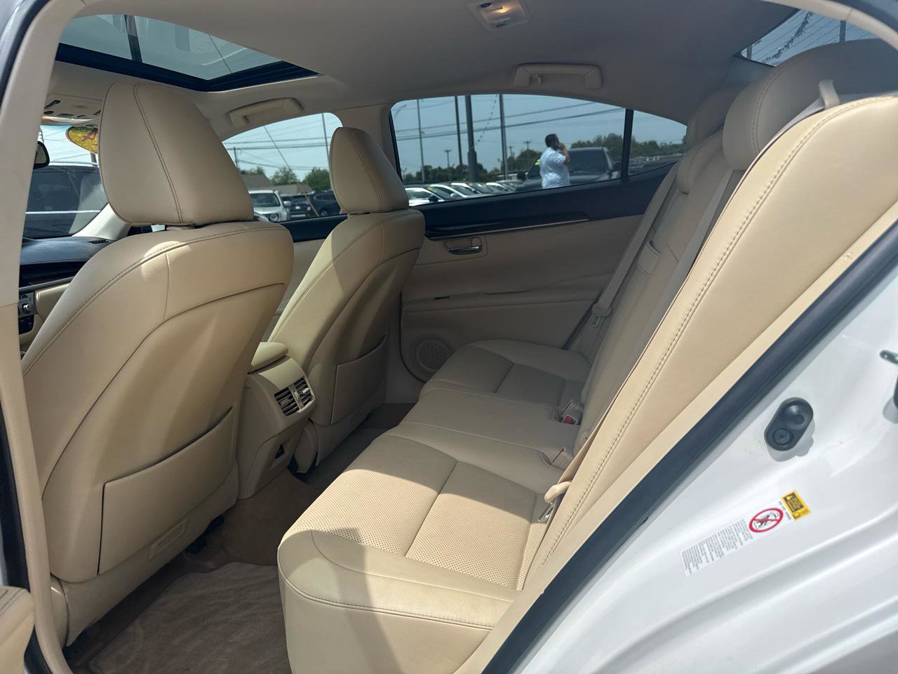 Used 2014 Lexus ES 350 w/ Premium Package FWD image 14