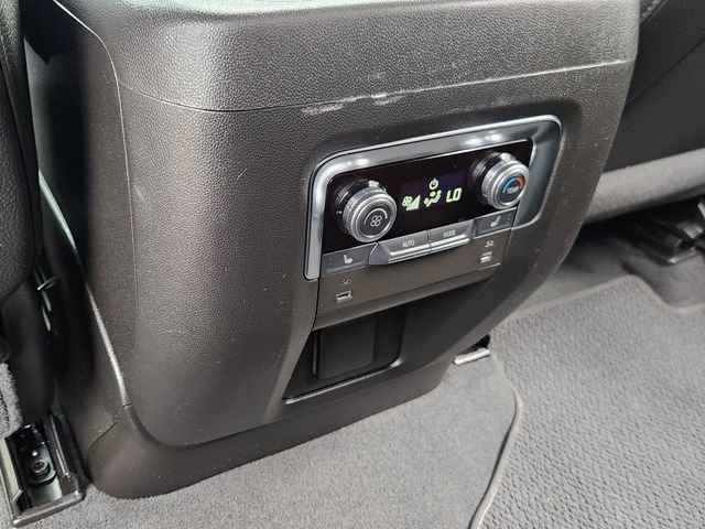 Used 2025 GMC Yukon Denali AWD/4WD image 29