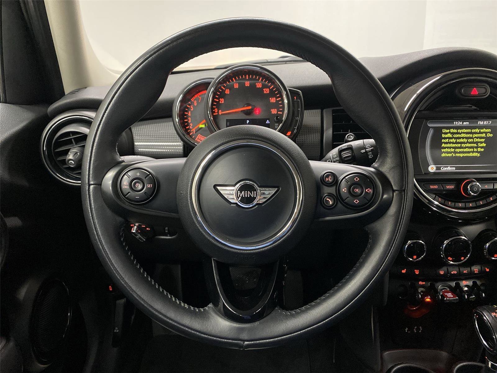 Used 2018 MINI Cooper 4-Door Hardtop image 15