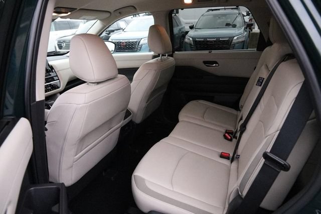 Certified 2025 Nissan Pathfinder SL AWD/4WD image 10