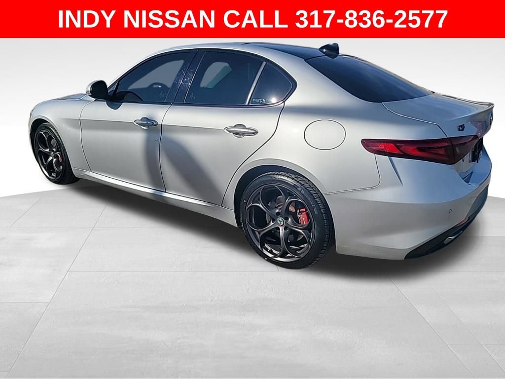 Used 2017 Alfa Romeo Giulia Ti w/ TI 19" Sport Package image 2