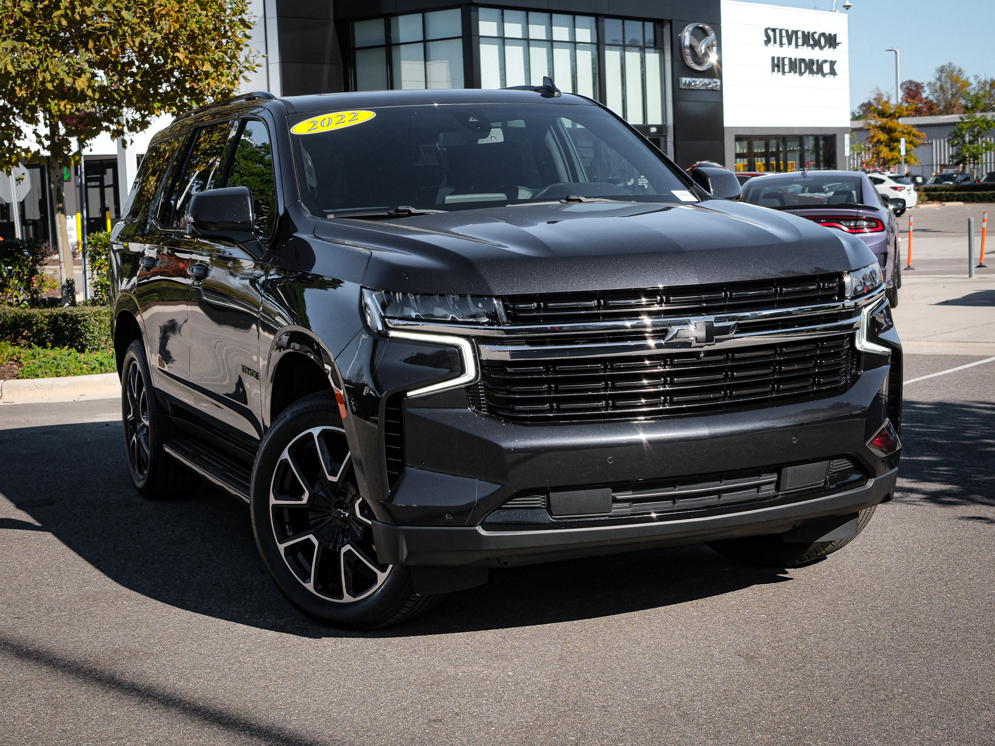 Used 2022 Chevrolet Tahoe RST w/ Luxury Package image 2