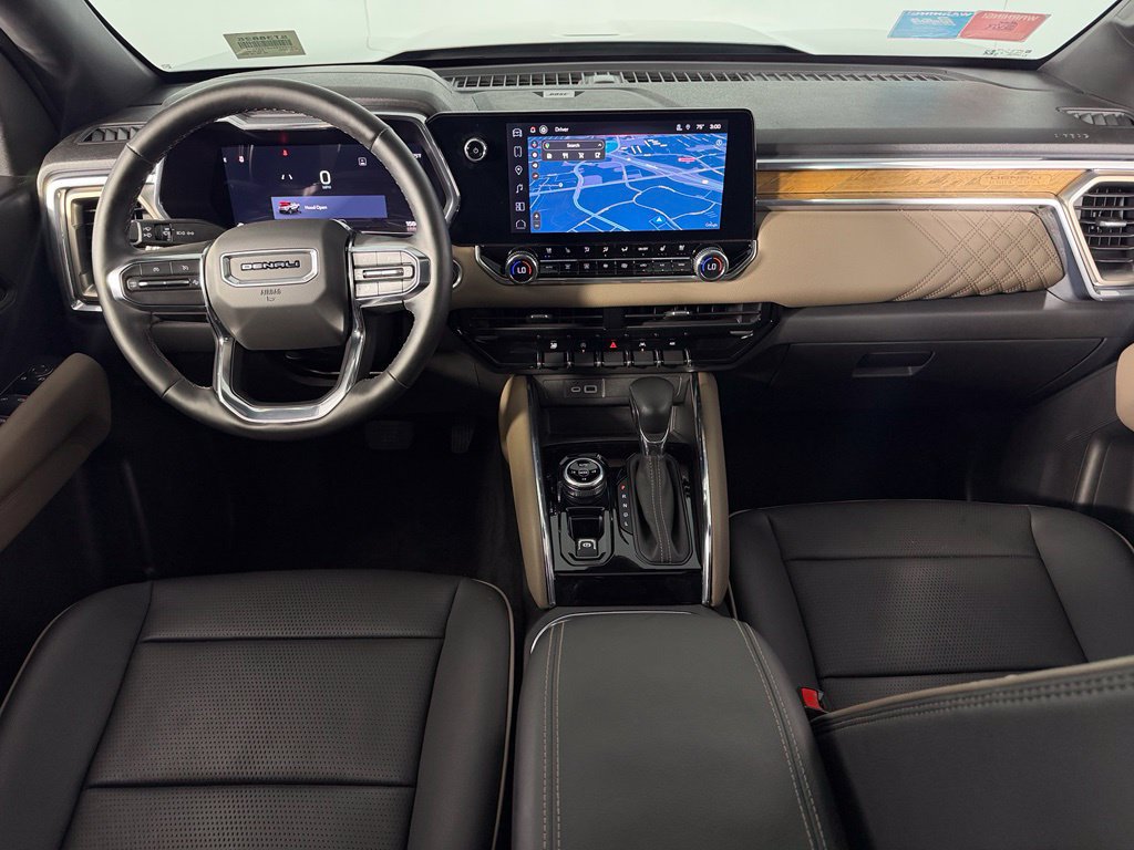 Used 2024 GMC Canyon Denali AWD/4WD image 12