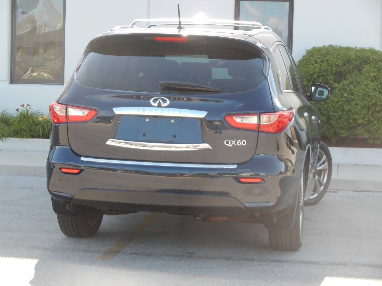 Used 2015 INFINITI QX60 Luxe w/ Deluxe Touring Package AWD/4WD image 21