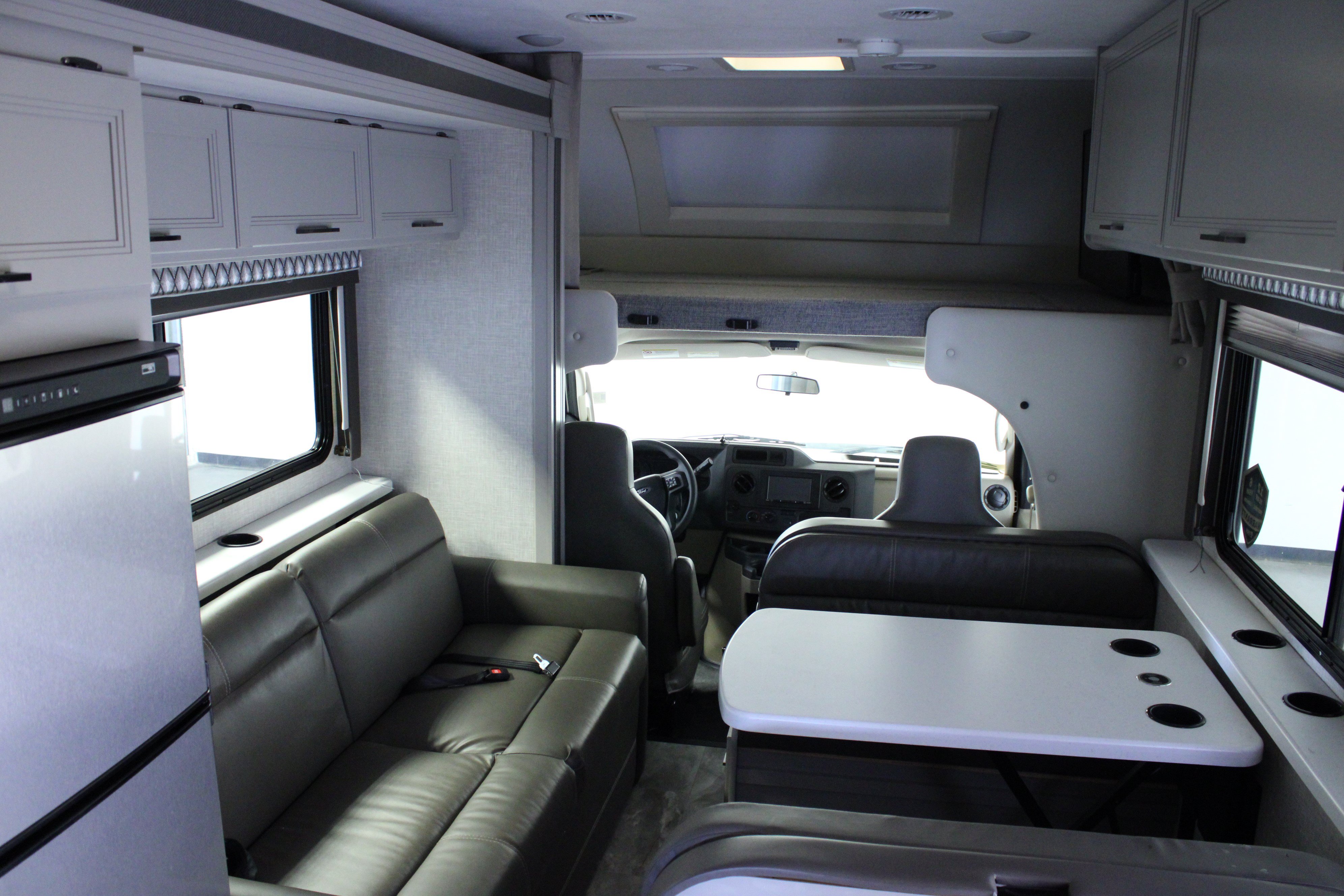 Used 2023 Ford E-450 and Econoline 450 Super Duty w/ Motorhome Prep Package RWD image 15