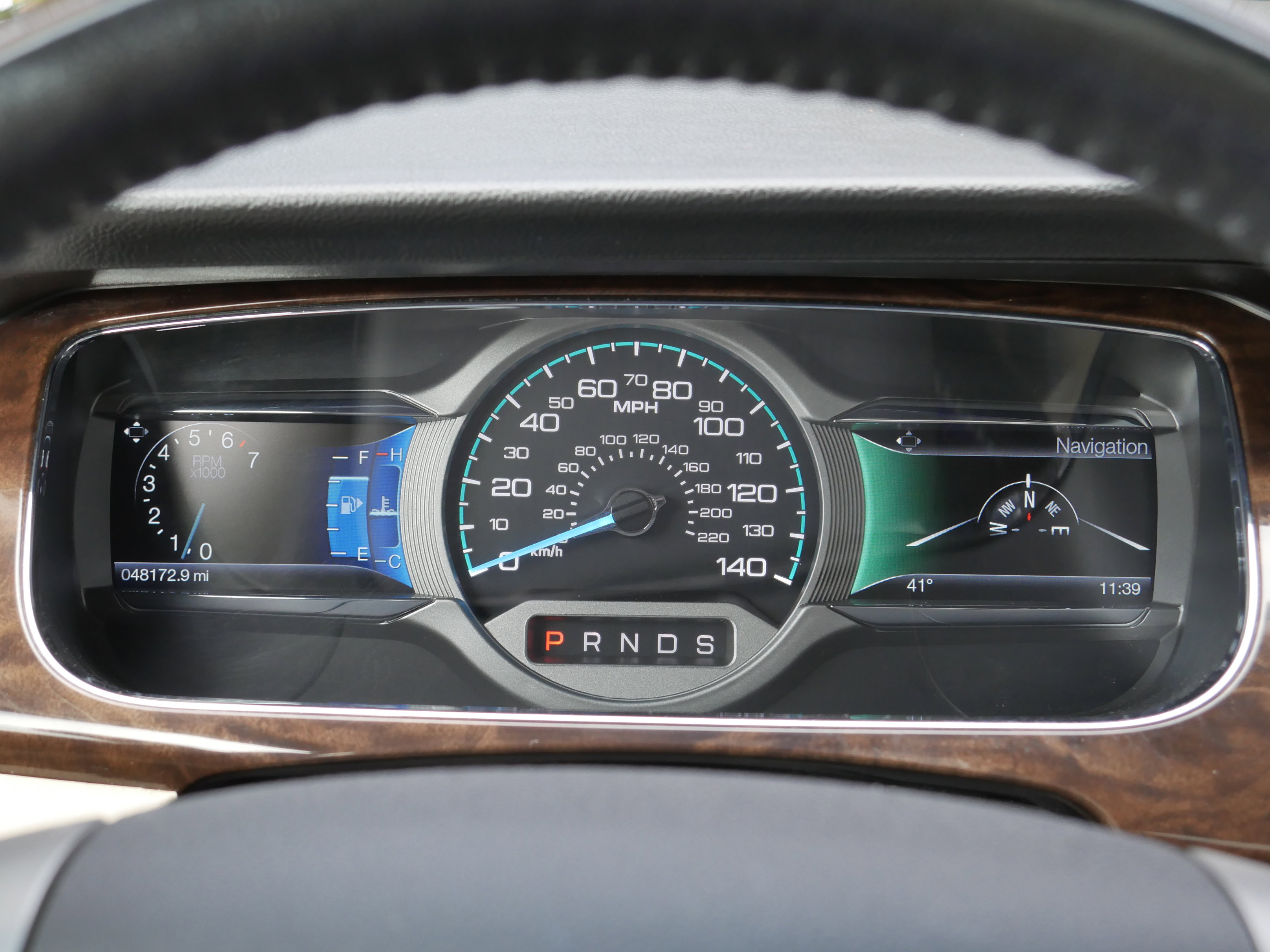 Used 2017 Ford Taurus Limited image 9