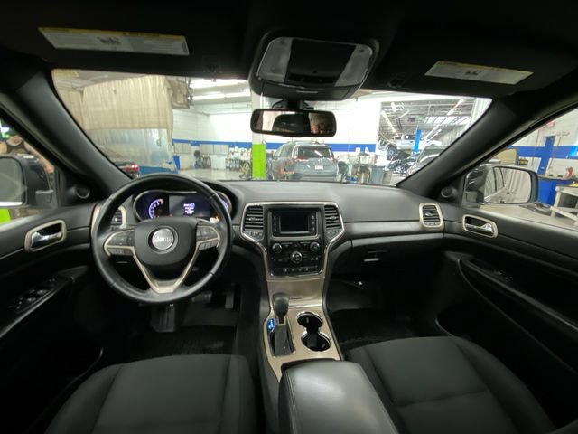 Used 2016 Jeep Grand Cherokee Laredo AWD/4WD image 27