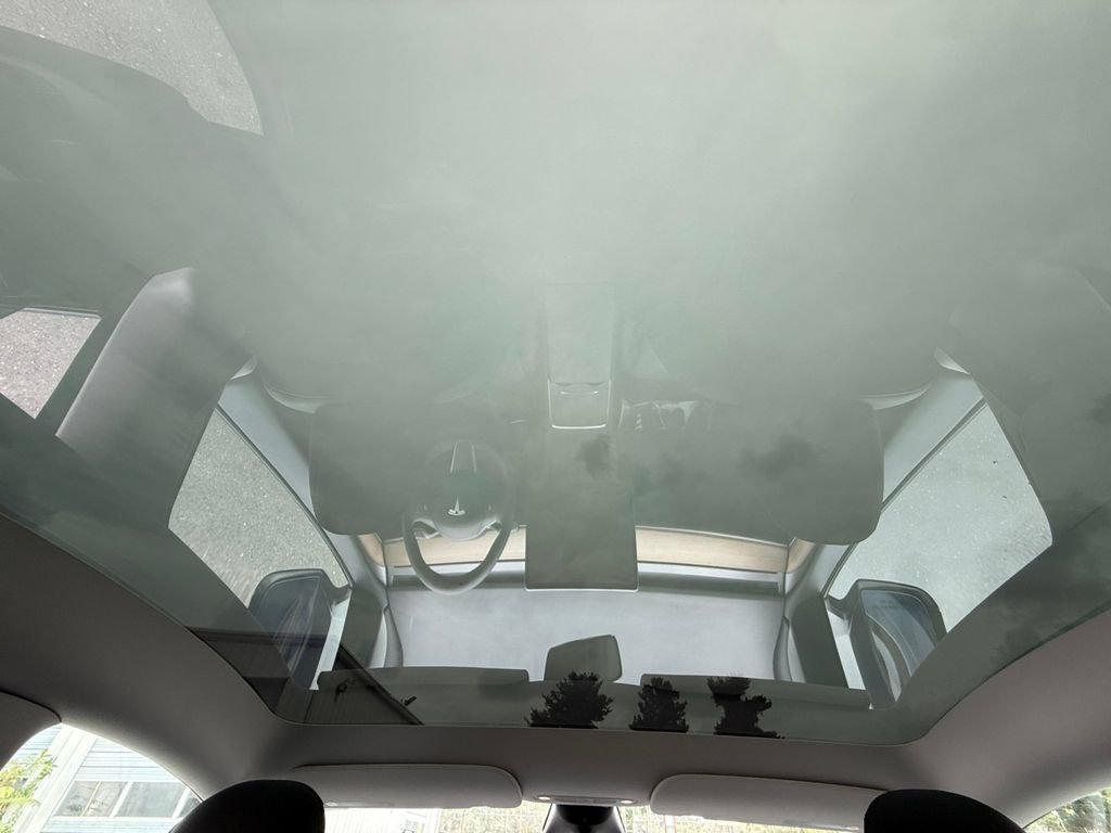 Used 2023 Tesla Model Y Long Range AWD/4WD image 21
