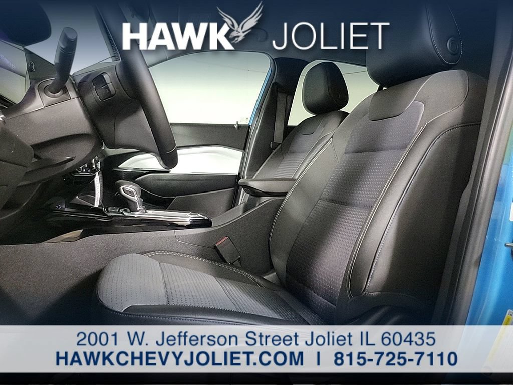 Used 2025 Chevrolet Trax LT w/ Driver Confidence Package FWD image 11