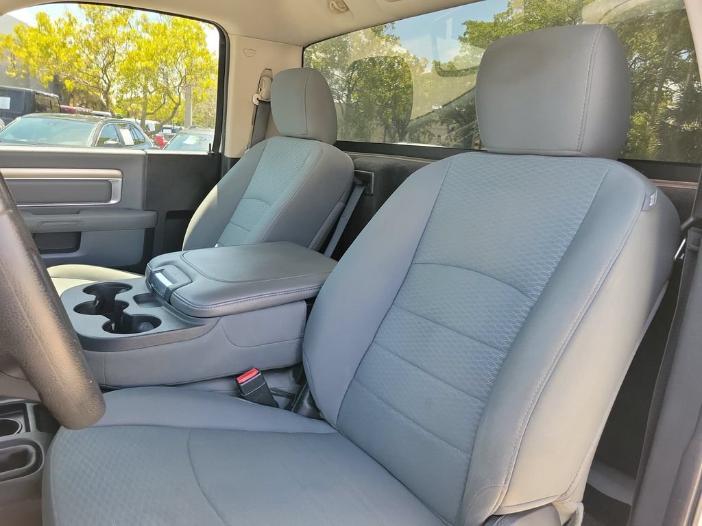 Used 2014 RAM 2500 Tradesman w/ Chrome Appearance Group AWD/4WD image 16