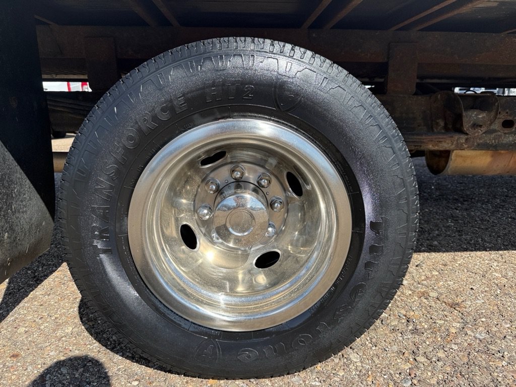 Used 2019 Chevrolet Express 3500 Extended w/ Driver Convenience Package RWD image 27