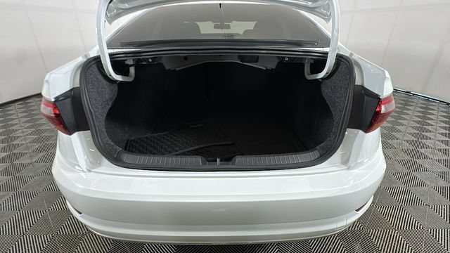 Used 2019 Volkswagen Jetta R-Line FWD image 28