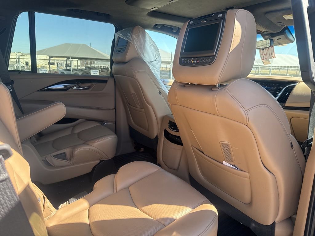 Used 2018 Cadillac Escalade Platinum image 8