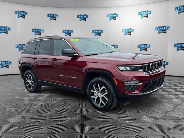 Certified 2025 Jeep Grand Cherokee Limited w/ Luxury Tech Group II image 8