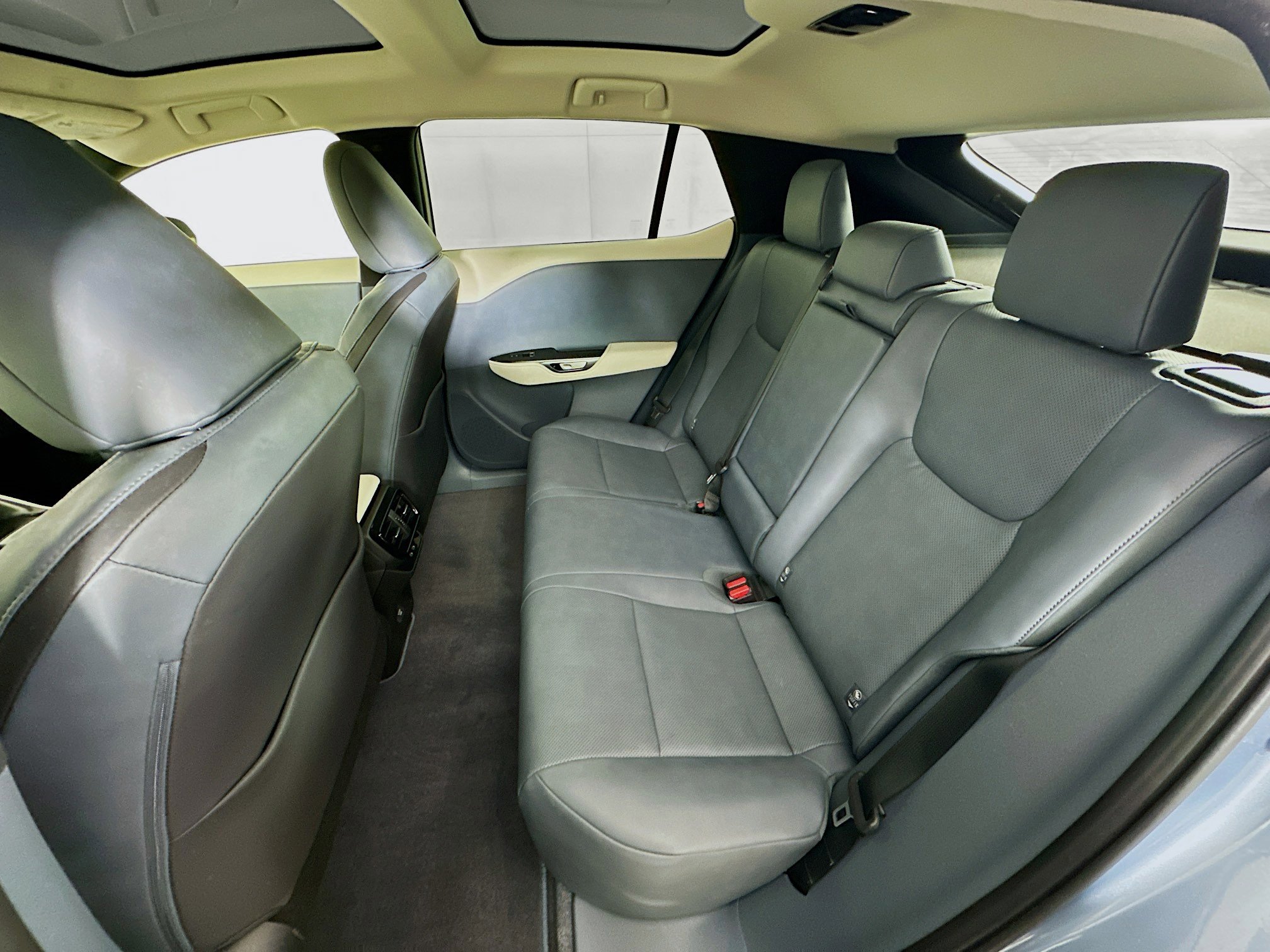 Used 2023 Lexus RZ 450e Premium w/ Technology Package AWD/4WD image 27